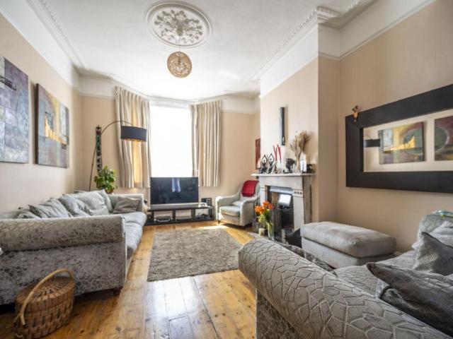 House for sale in Forest Gate, Greater London