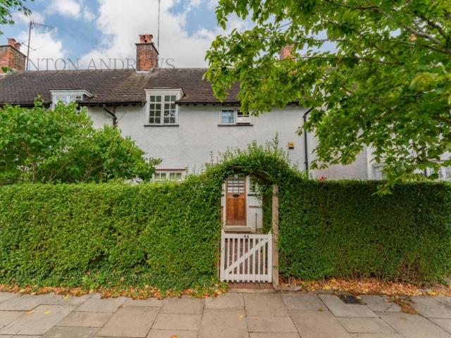 House for sale in London Borough of Ealing, Perivale
