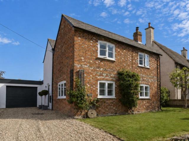 House for sale in East Hanney, Dromore