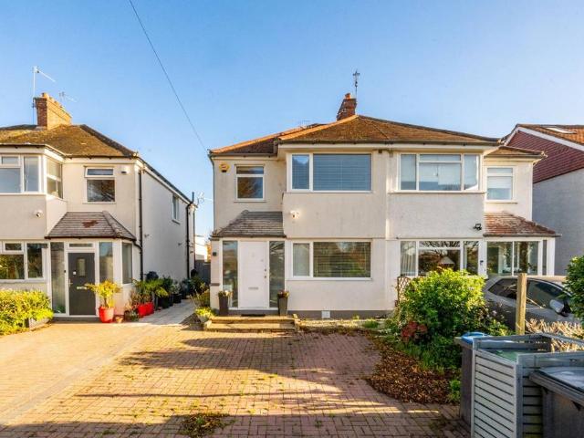 House for sale in New Malden, Greater London