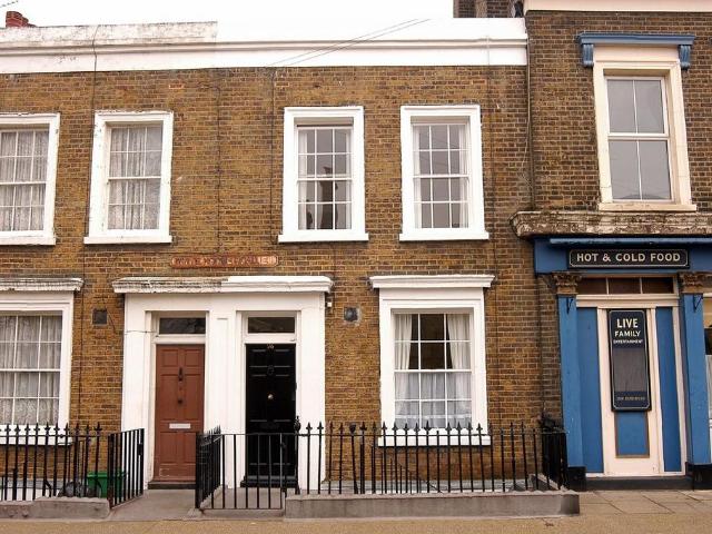 House for sale in Ratcliffe, Limehouse