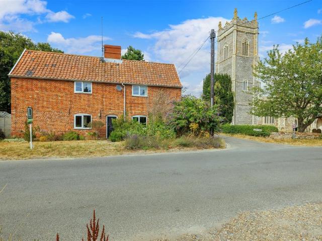 House for sale in Eastbridge, Suffolk