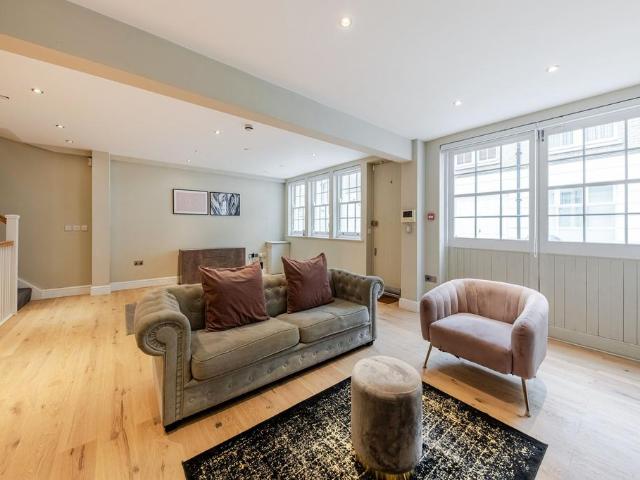 House for sale in Hans Town, Greater London