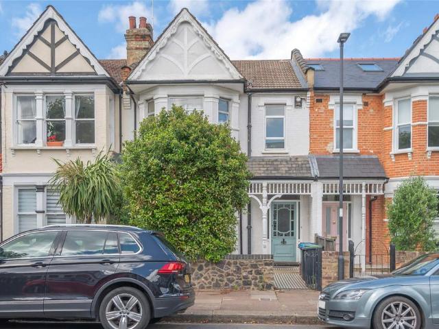 House for sale in New Southgate, Greater London
