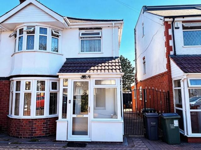 House for sale in Smethwick, West Midlands