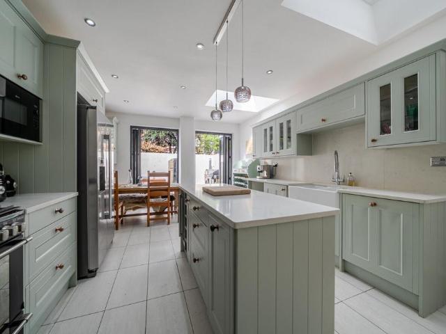 House for sale in West Kensington, Greater London