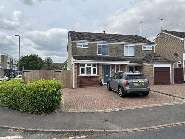 House for sale in Birchen Coppice, Rushock