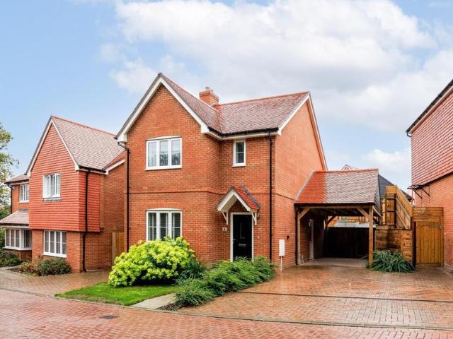 House for sale in Alderbrook, Wealden