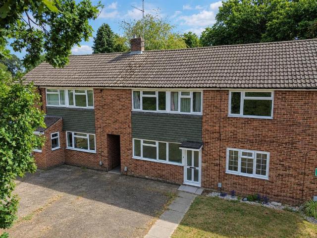 House for sale in Fleet, Hart