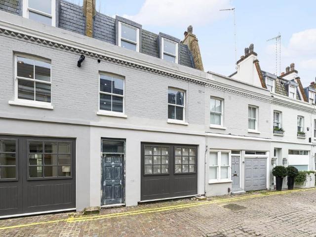 House for sale in Earl's Court, Greater London