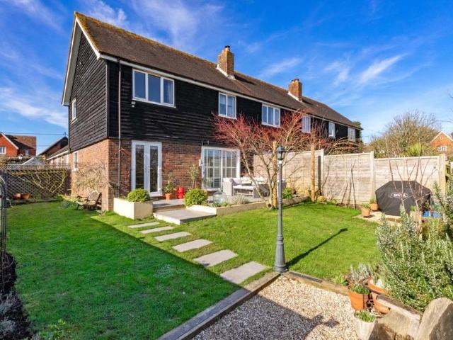 House for sale in Stonegate, Heathlands