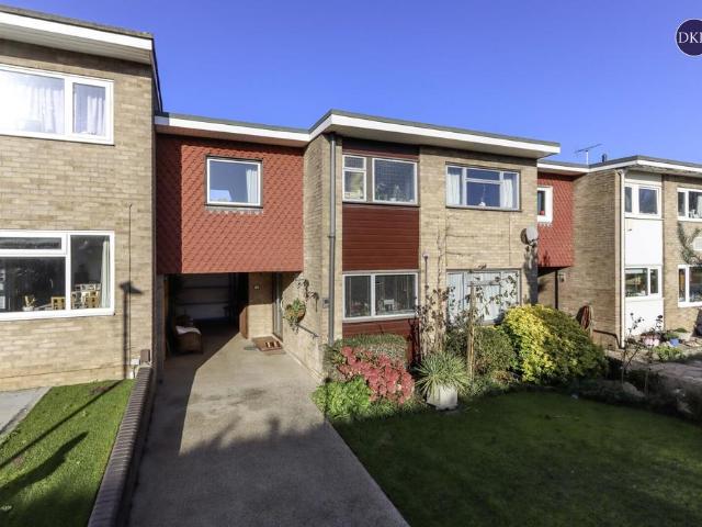 House for sale in Batchworth, Hertfordshire