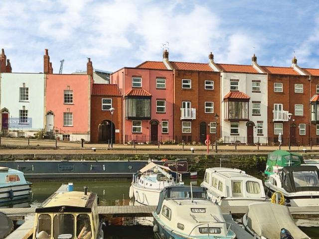 House for sale in Wapping Wharf, Feckenham