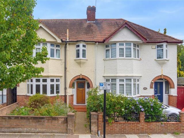 House for sale in Earlsfield, Greater London