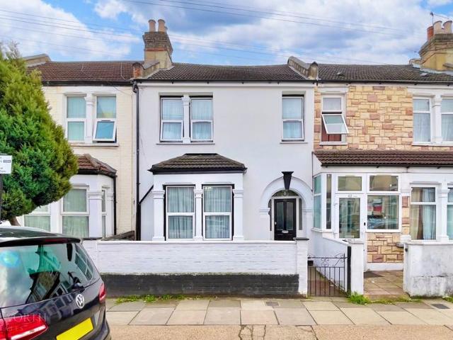 House for sale in Upton, Greater London