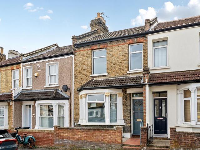 House for sale in London Borough of Lewisham, Lower Sydenham