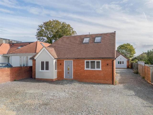 Bungalow for sale in Fairlop, Greater London