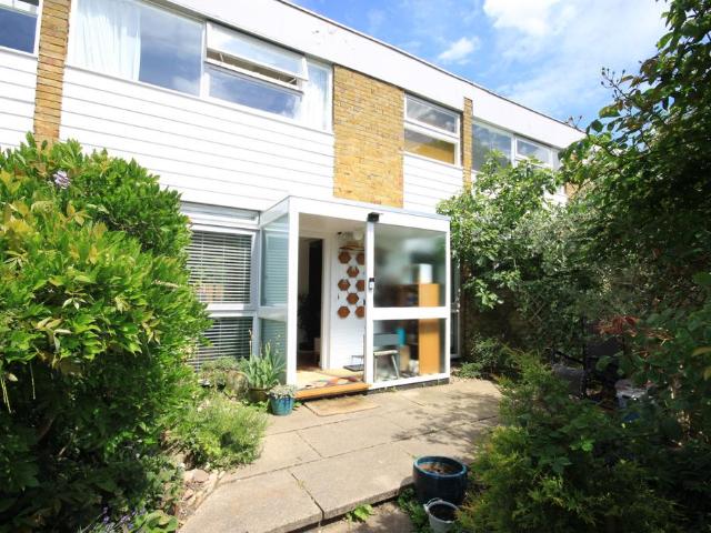 House for sale in Kidbrooke, Greater London