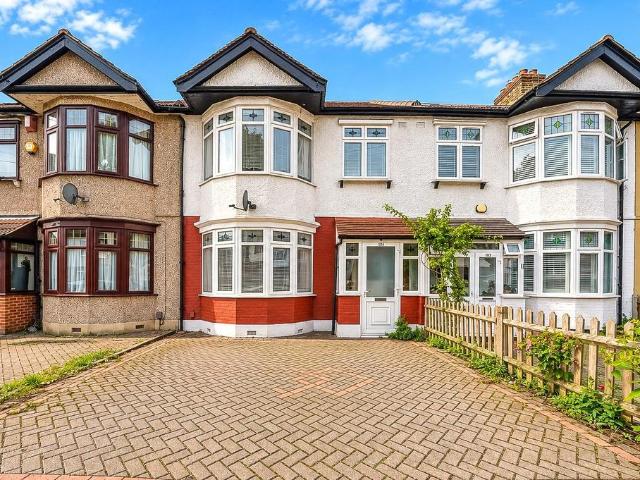 House for sale in Gants Hill, Greater London