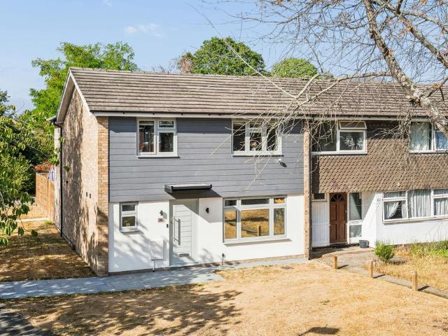 House for sale in Beeches Community Board, Farnham Common