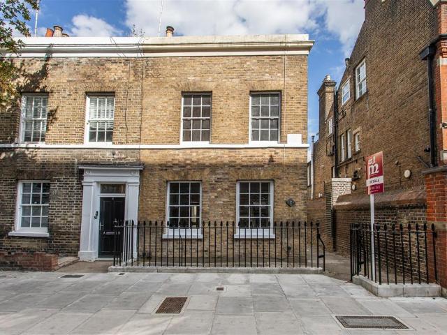 House for sale in Bromley-by-Bow, Greater London