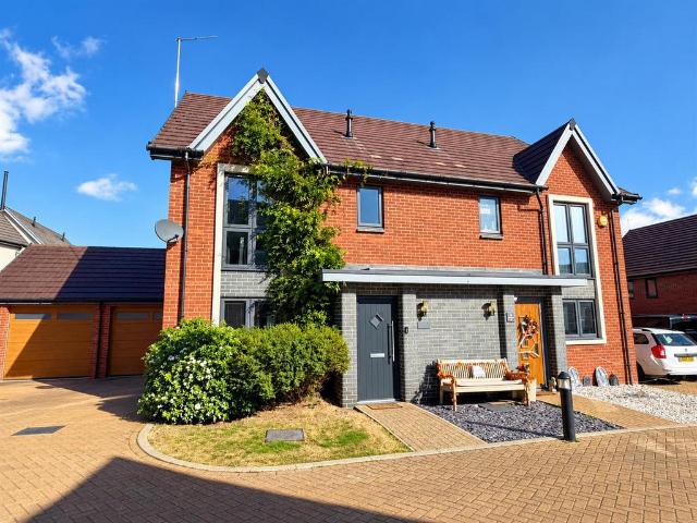 House for sale in Monksmoor Park, Daventry
