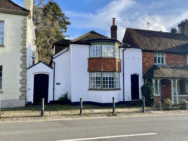 House for sale in Fole, Surrey