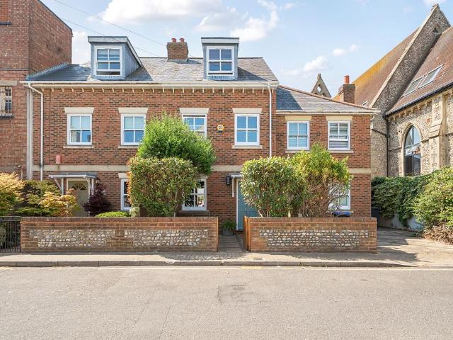 House for sale in Fishersgate, West Sussex