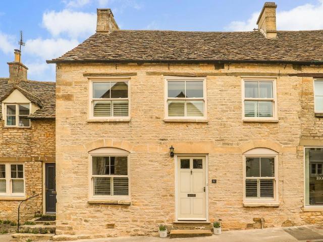 House for sale in Minchinhampton, School House