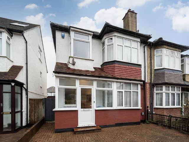 House for sale in The Hale, Mill Hill