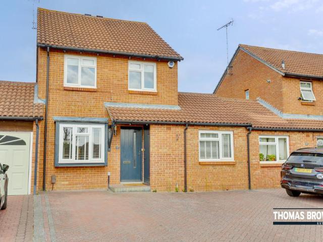 House for sale in Crofton, Greater London