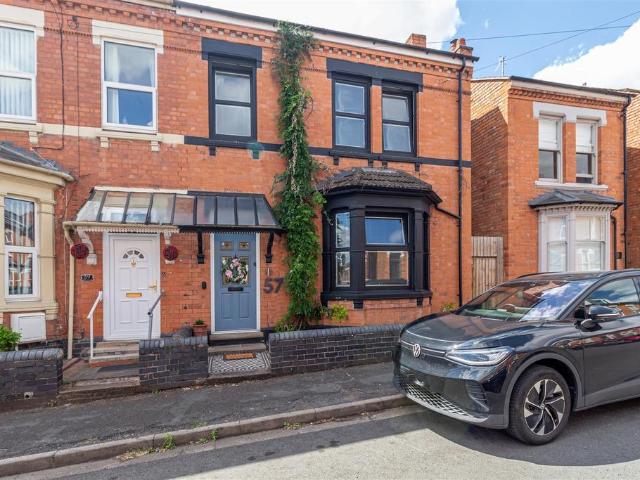 House for sale in Red Hill, Worcestershire