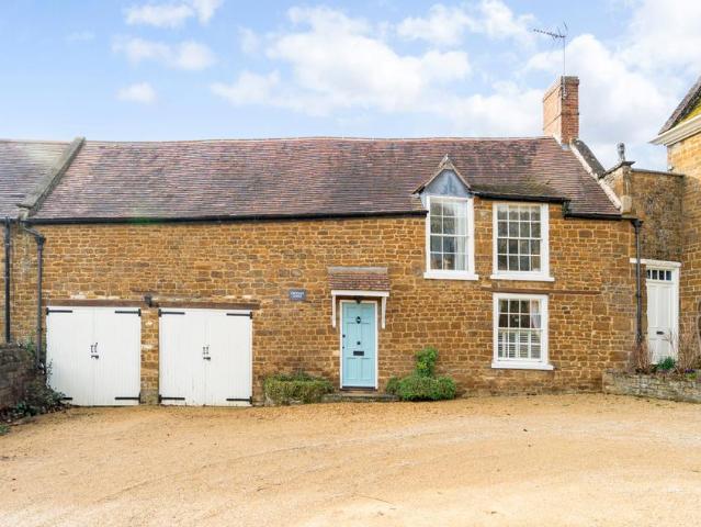 House for sale in Evershot, Oxfordshire