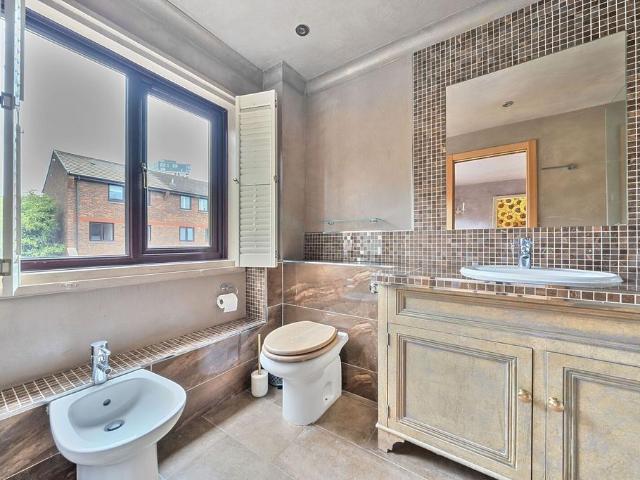 House for sale in Fulham, Sands End