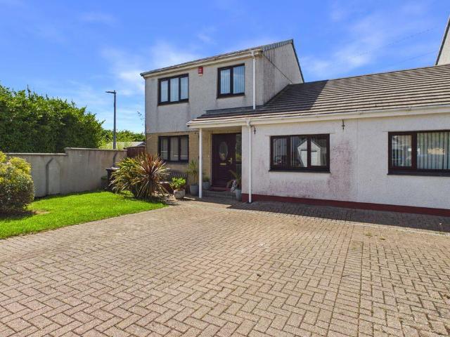 House for sale in Illogan, Cornwall