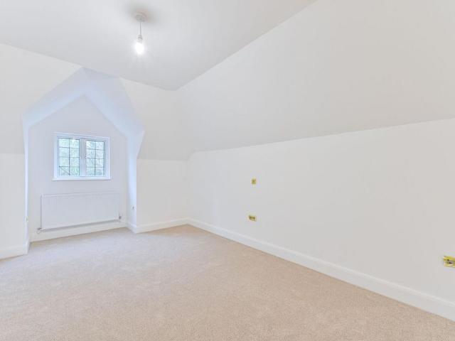House for sale in London Borough of Croydon, Selsdon