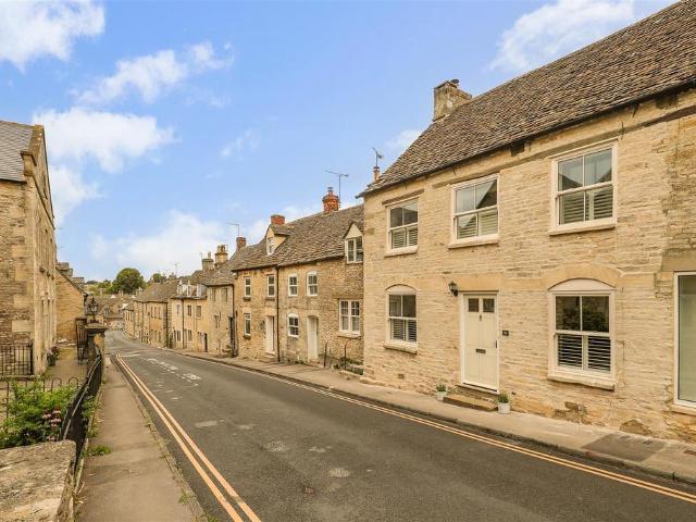 House for sale in Minchinhampton, School House
