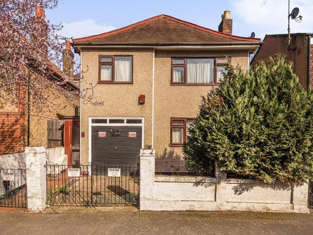 House for sale in Nunhead, Greater London