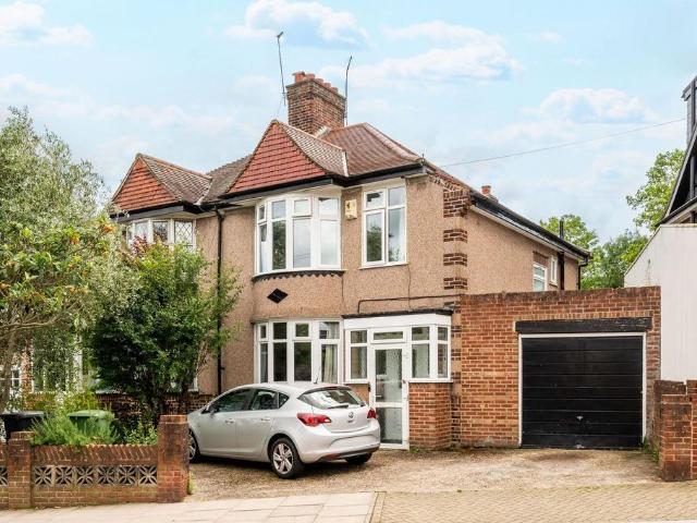 House for sale in London Borough of Lewisham, Greater London