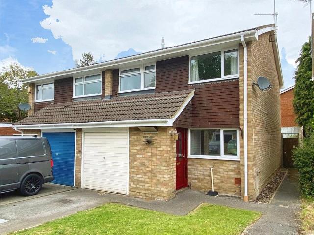 House for sale in Finchampstead