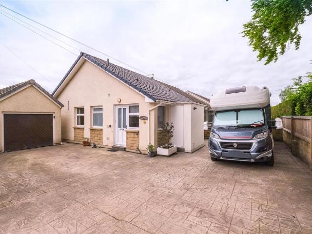 House for sale in Brookfoot, Brighouse