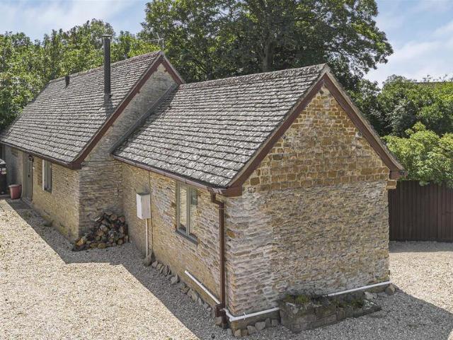 House for sale in Evershot, Oxfordshire