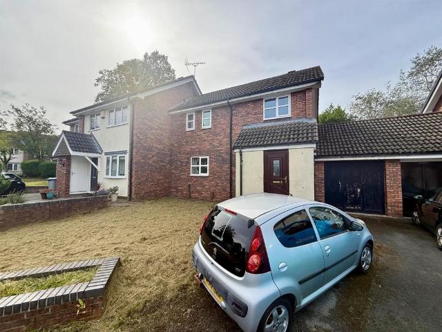 House for sale in Greenside, Macclesfield