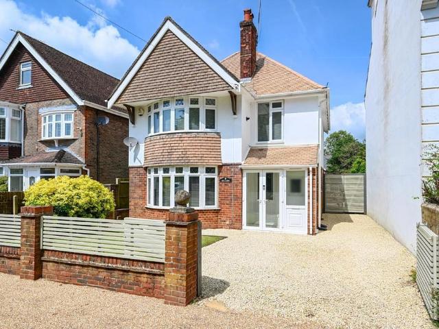 House for sale in Horsham, West Sussex
