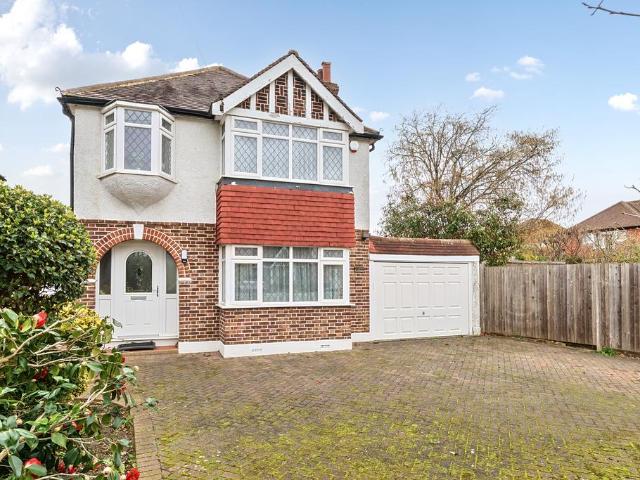 House for sale in Lower Green Esher, Blackhills