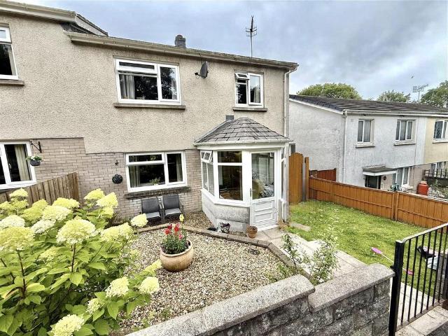 House for sale in Llanybydder, Wales