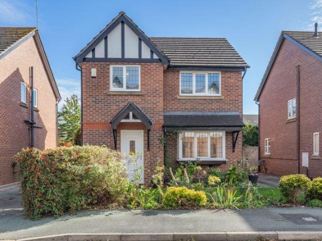 House for sale in Calveley