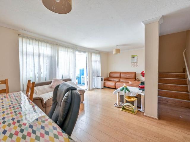 House for sale in Jacobs Well, Guildford