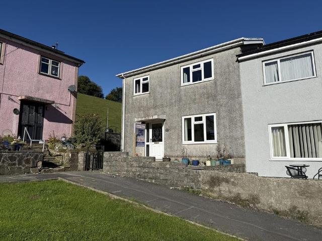House for sale in Llanybydder, Wales