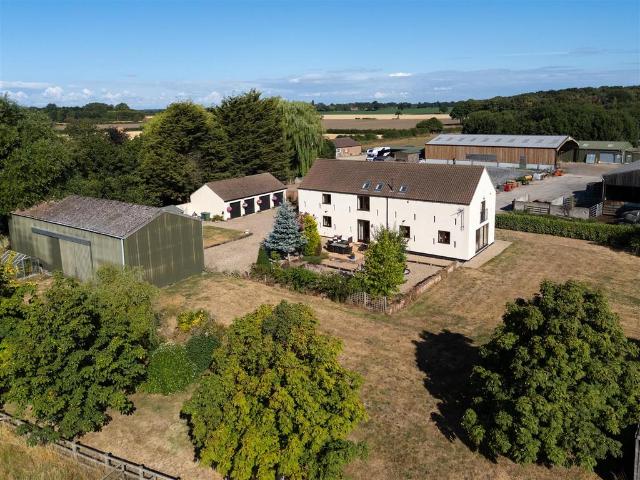 House for sale in High Field, York